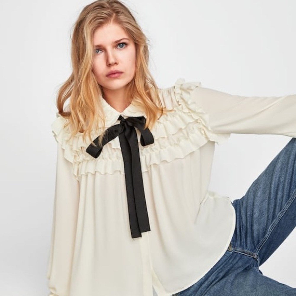 Zara Ruffle shirt size S